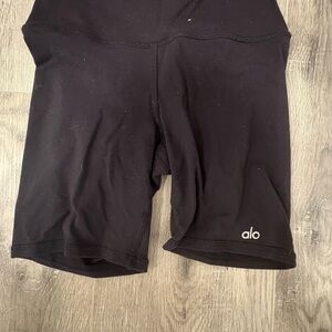ALO Yoga Women's Black Bike Shorts